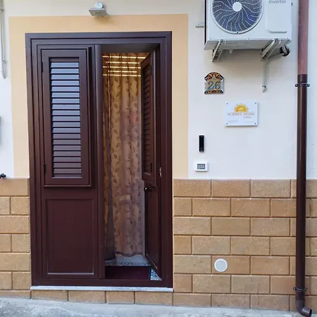 アパート Noemi's Ballaro' パレルモ