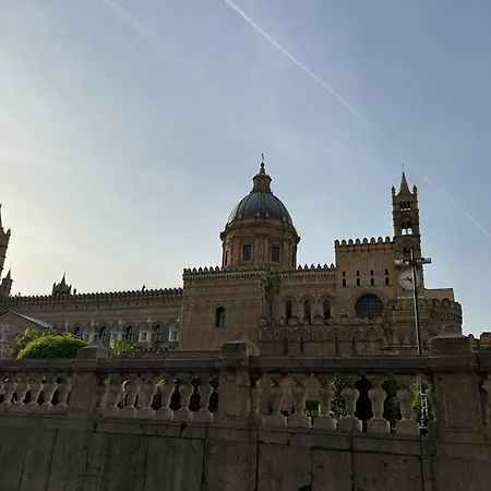 アパート Noemi's Ballaro'