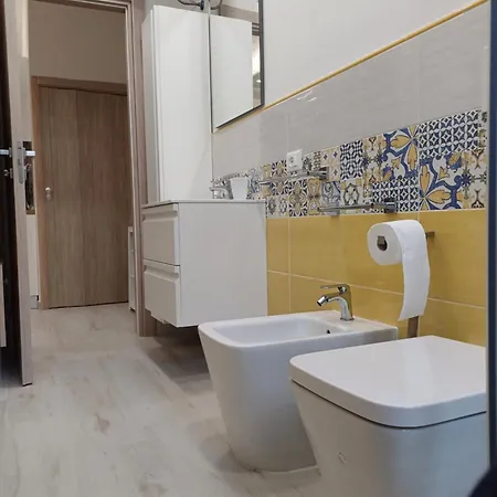 Noemi's Ballaro' Apartment